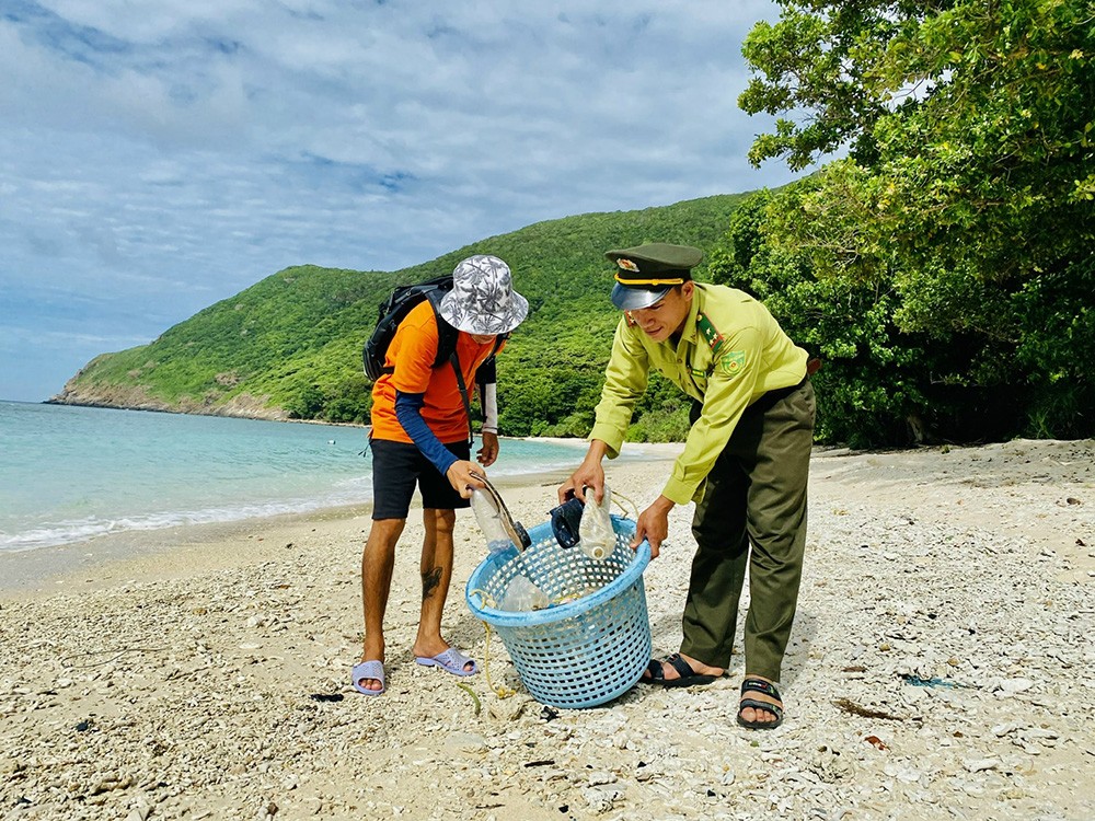 Côn Đảo khẳng định quyết tâm giảm rác thải nhựa