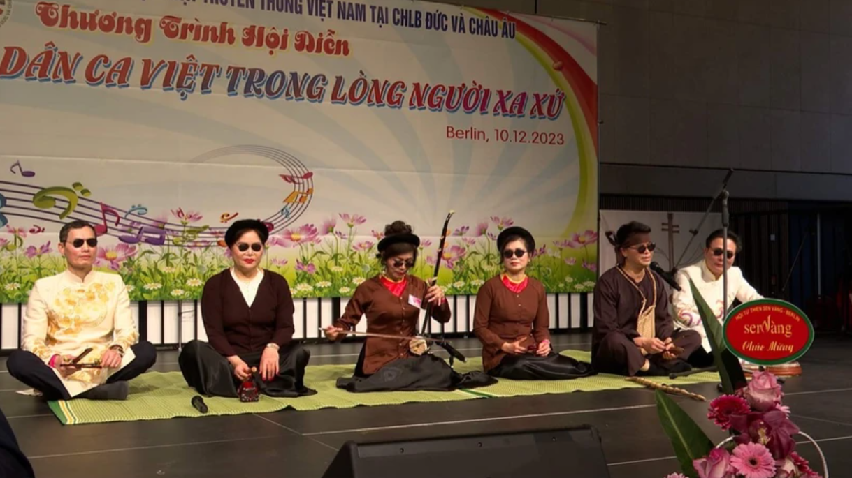 Cộng đồng người Việt tại Đức giữ gìn âm nhạc cổ truyền dân tộc