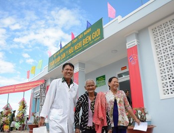 Những trạm xá hữu nghị của người dân nghèo Việt Nam – Campuchia