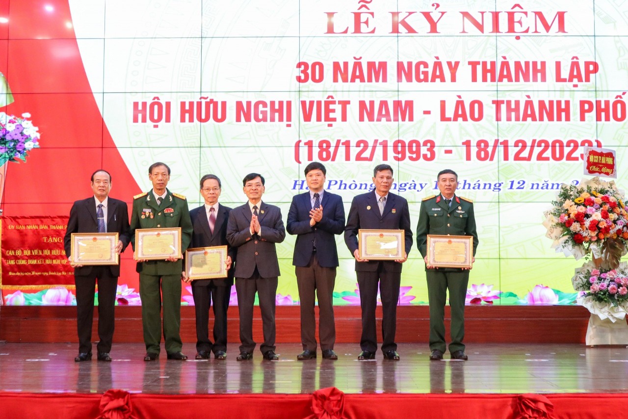Lễ kỷ niệm 30 năm ngày thành lập Hội hữu nghị Việt Nam - Lào thành phố