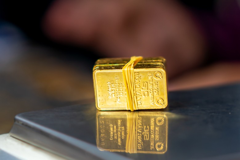 Giá vàng vẫn đang giao dịch ở mức cao.