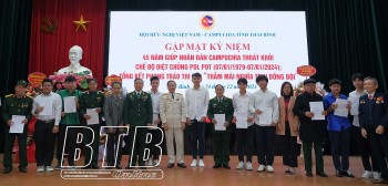 Hội hữu nghị Việt Nam - Campuchia tỉnh Thái Bình nhận đỡ đầu 10 sinh viên Campuchia