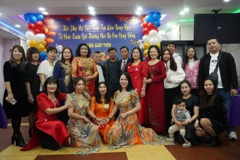 Hội Phụ nữ Việt Nam tại Nga vui "Xuân Quê hương" dịp Giáng sinh và năm mới