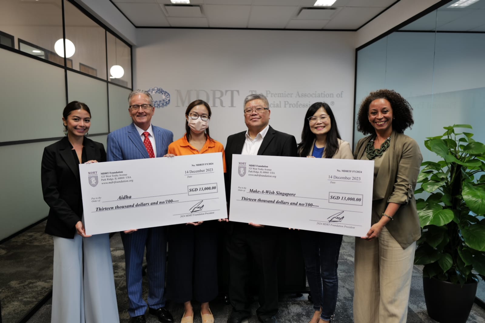 MDRT và Quỹ MDRT trao tặng 26.000 SGD cho 2 tổ chức từ thiện ở Singapore
