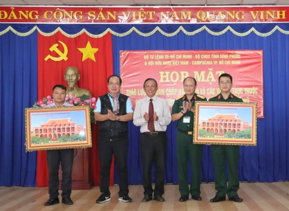 Hội Hữu nghị Việt Nam – Campuchia TP.HCM tổ chức họp mặt, giao lưu nhân kỷ niệm 45 năm ngày thành lập Mặt trận Đoàn kết cứu nước Campuchia (2.12.1978 – 2.12.2023).