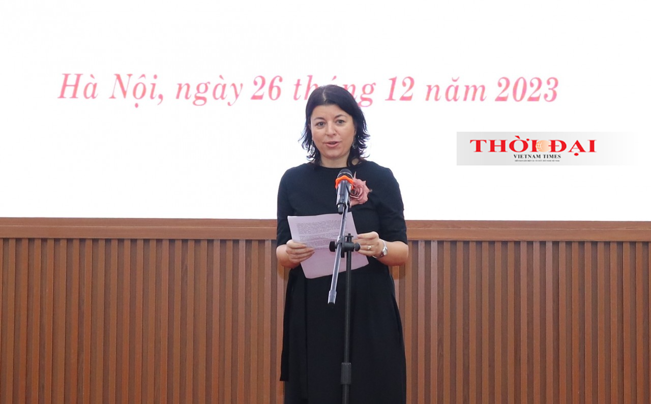 Bà Migena Shulla - Trưởng Đại diện tổ chức Plan International phát biểu tại sự kiện. (Ảnh: Đinh Hòa) Bà Migena Shulla - Trưởng Đại diện tổ chức Plan International phát biểu tại sự kiện. (Ảnh: Đinh Hòa)