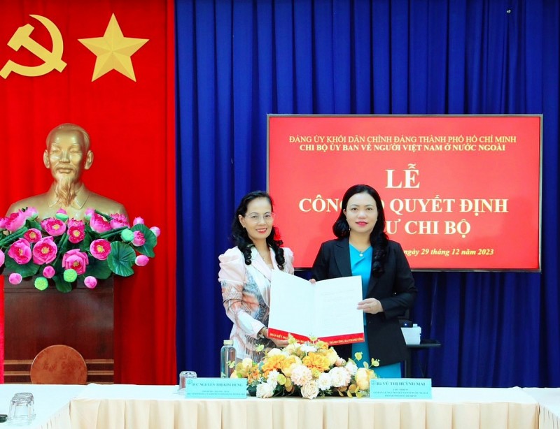 Bà Vũ Thị Huỳnh Mai làm Bí thư Chi bộ Ủy ban về Người Việt Nam ở nước ngoài TPHCM
