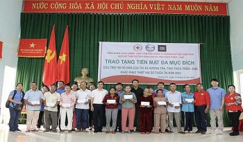 SCI hỗ trợ trên 800 triệu đồng cho trẻ em và hộ gia đình bị ảnh hưởng bởi mưa lũ ở Thừa Thiên Huế