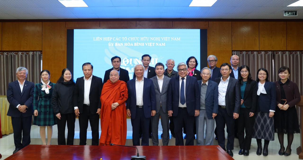 Các đại biểu tham gia Hội nghị Đoàn Chủ tịch Uỷ ban Hoà bình Việt Nam. (Ảnh: Đinh Hòa)
