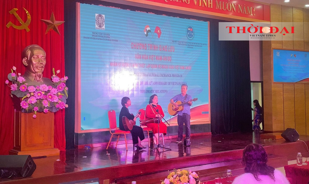 Giao lưu văn hoá Việt Nam - Ấn Độ qua chầu văn, vũ kịch