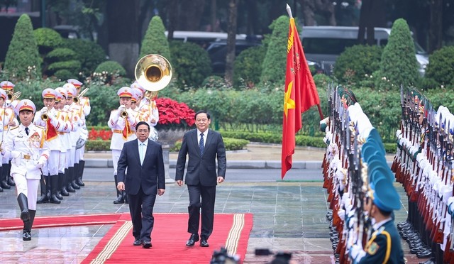 Lễ đón trọng thể Thủ tướng Lào Sonexay Siphandone thăm chính thức Việt Nam