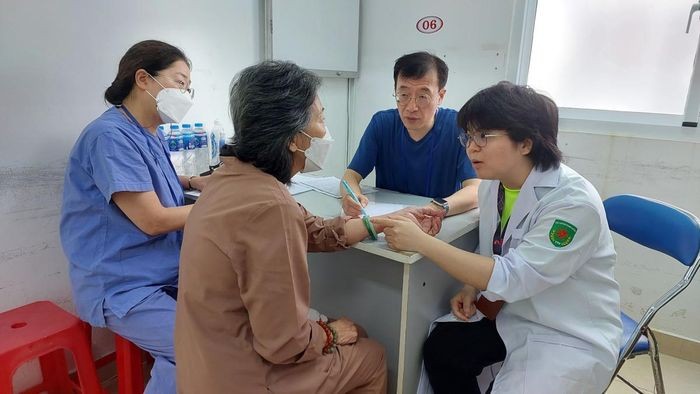 Tổ chức Giáo dục Wonkwang Hàn Quốc khám, chữa bệnh thiện nguyện cho người dân Long An
