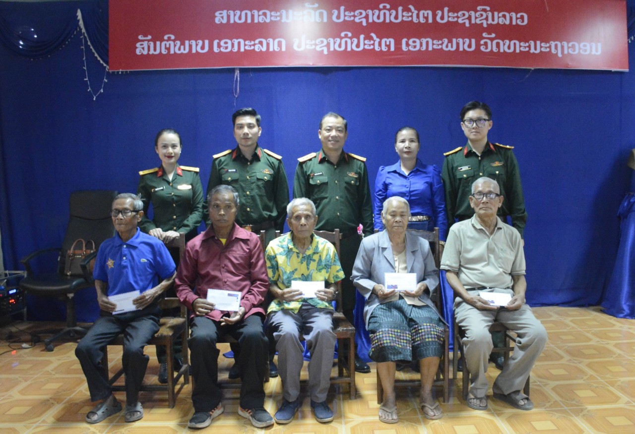 Nhà hát Ca múa nhạc quân đội mang tiếng hát, lời ca vun đắp tình hữu nghị Việt - Lào