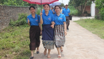 Lào xem xét đưa môn tiếng Việt vào kỳ thi tốt nghiệp trung học phổ thông
