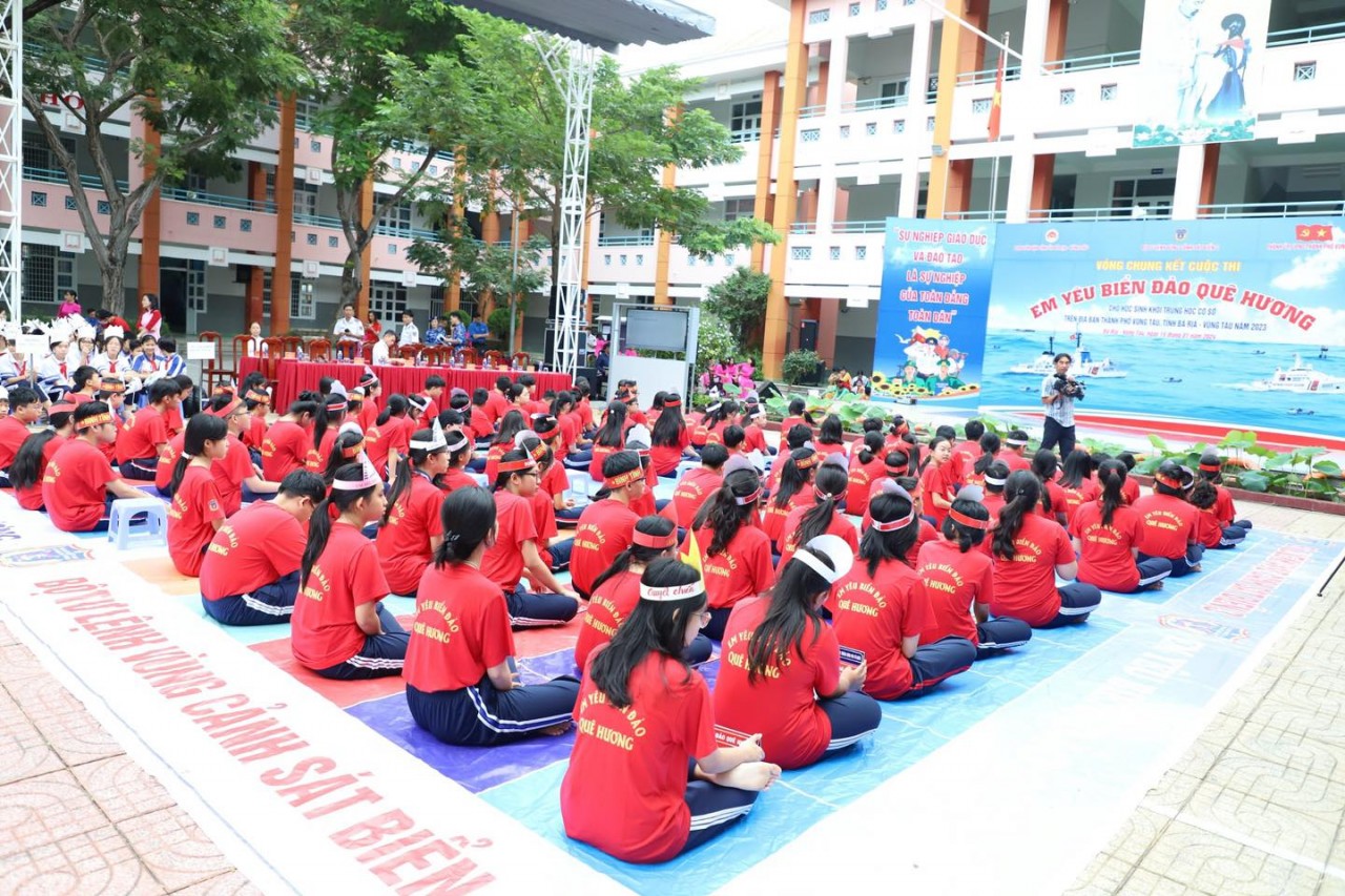 Vũng Tàu: 100 học sinh tham dự chung kết cuộc thi "Em yêu biển, đảo quê hương"