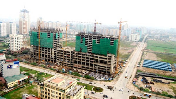 Giá chung cư Hà Nội tăng dựng đứng khi TP.HCM quay đầu giảm mạnh