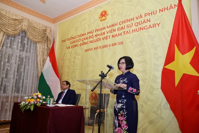 Thúc đẩy phía Hungary sớm công nhận cộng đồng người Việt Nam là dân tộc thiểu số