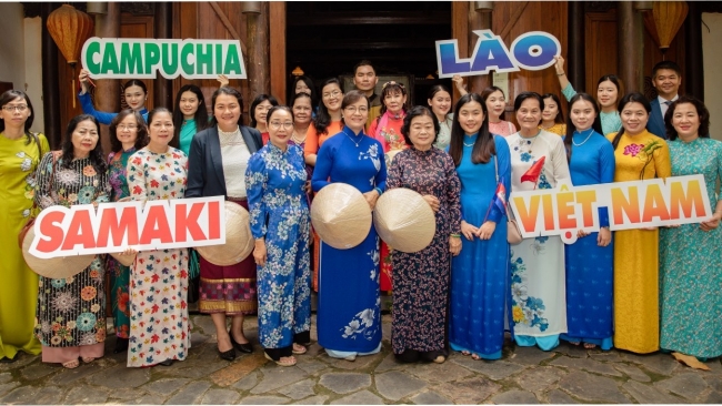 Đưa áo dài Việt Nam đến gần hơn với công chúng trong và ngoài nước