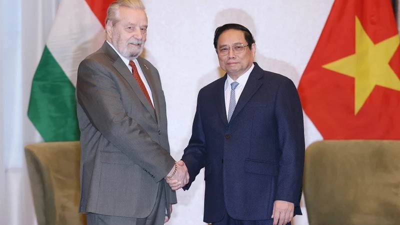 Thủ tướng Phạm Minh Chính tiếp lãnh đạo Hội hữu nghị và lãnh đạo các đảng của Hungary