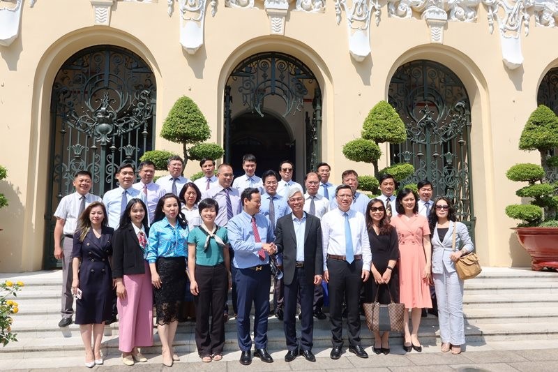 Phó Chủ tịch UBND TP Võ Văn Hoan và các Trưởng Cơ quan đại diện Việt Nam ở nước ngoài