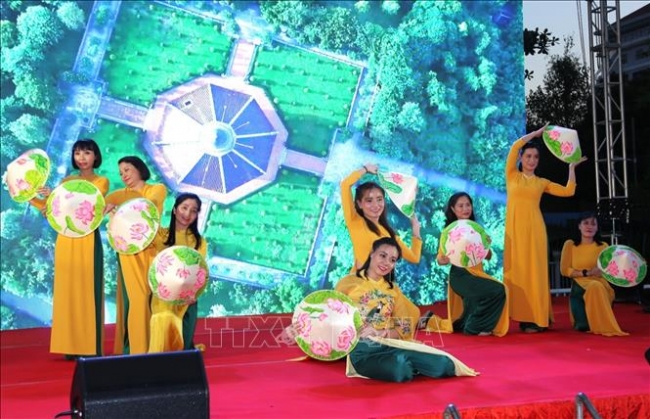 "Xuân quê hương" ấm tình Việt tại Campuchia