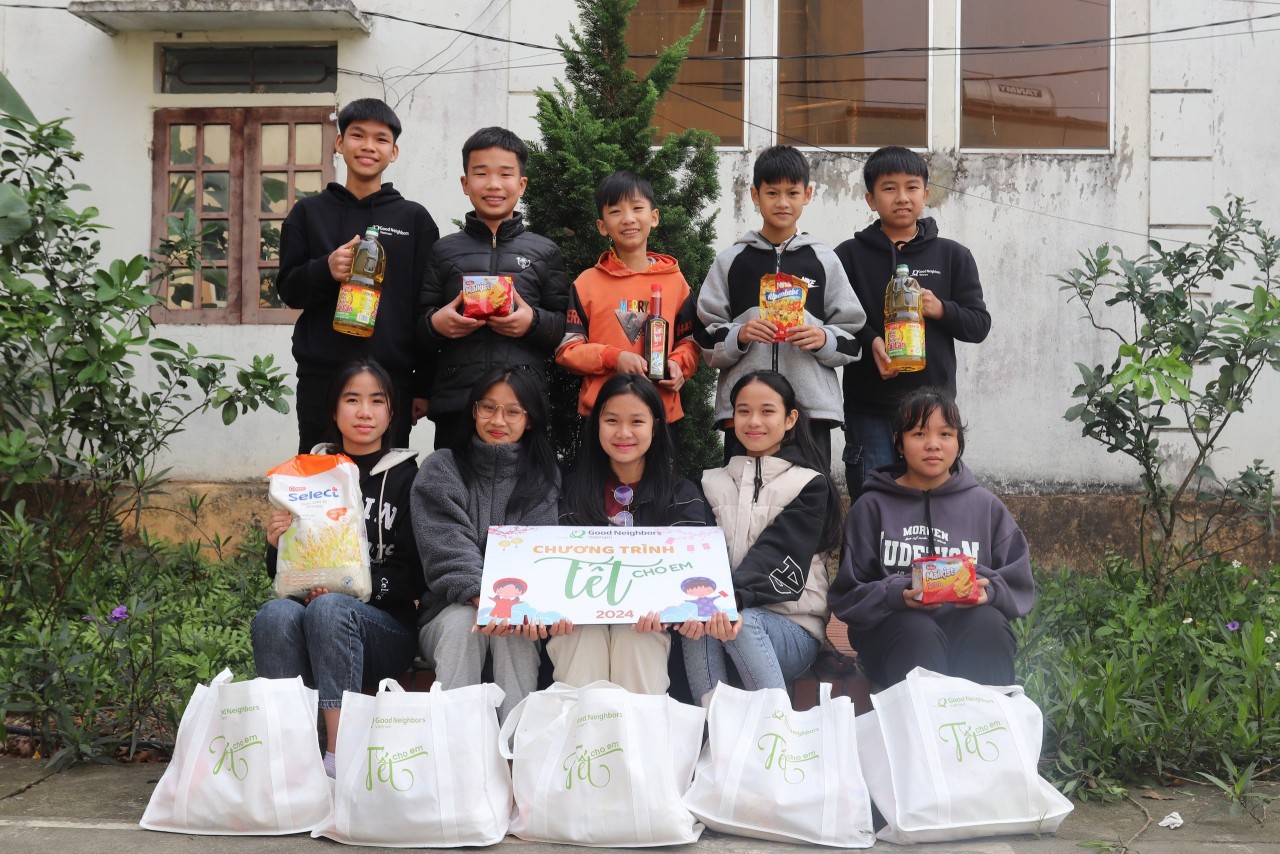 GNI trao tặng quà tết cho 11.470 trẻ em tại 5 tỉnh, thành phố