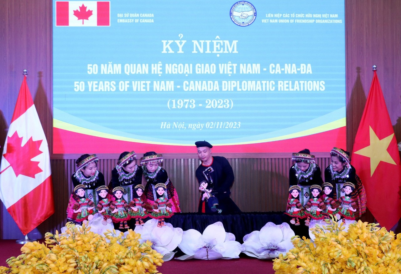 Gặp mặt hữu nghị kỷ niệm 50 năm ngày thiết lập quan hệ ngoại giao Việt Nam - Canada