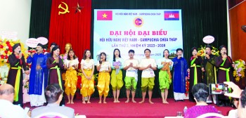 Sôi nổi phong trào hỗ trợ lưu học sinh Campuchia