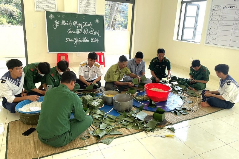 Vui xuân, đón Tết, sẵn sàng chiến đấu cao