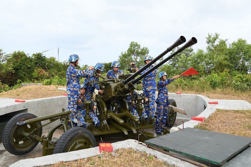 Vui xuân, đón Tết, sẵn sàng chiến đấu cao