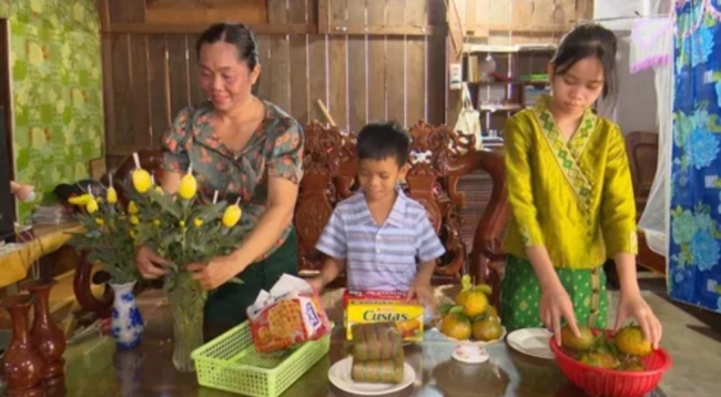Người Lào đón tết Việt tại Đắk Lắk