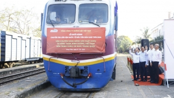 Khai trương chuyến tàu liên vận quốc tế chở nông sản Việt Nam sang Trung Quốc