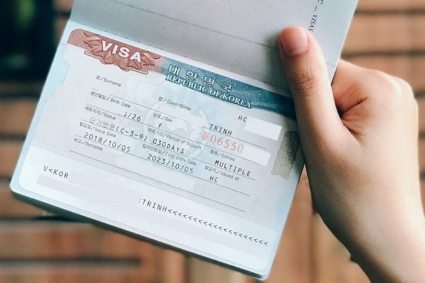 Đề xuất Hàn Quốc đơn giản hóa thủ tục xin visa cho người Việt