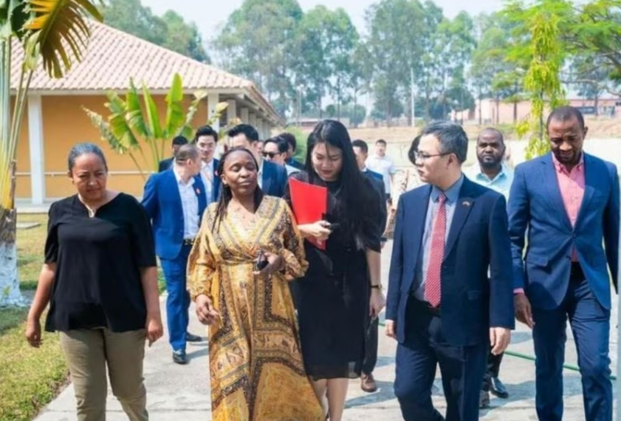 Angola đánh giá cao những đóng góp của cộng đồng người Việt