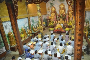 Lễ Thượng Nguyên ở chùa Phật Tích của cộng đồng người Việt tại Lào