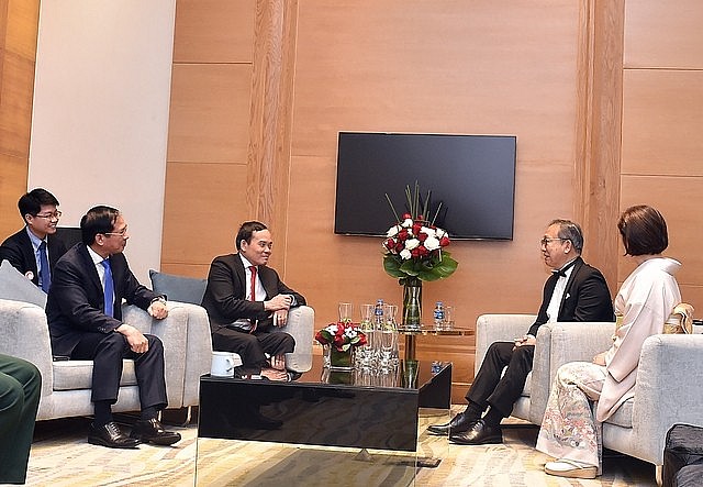 Phó Thủ tướng Chính phủ Trần Lưu Quang, Bộ trưởng Bộ Ngoại giao Bùi Thanh Sơn và Đại sứ Nhật Bản tại Việt Nam Yamada Takio tại Lễ kỷ niệm - Ảnh: VGP/Hải Minh