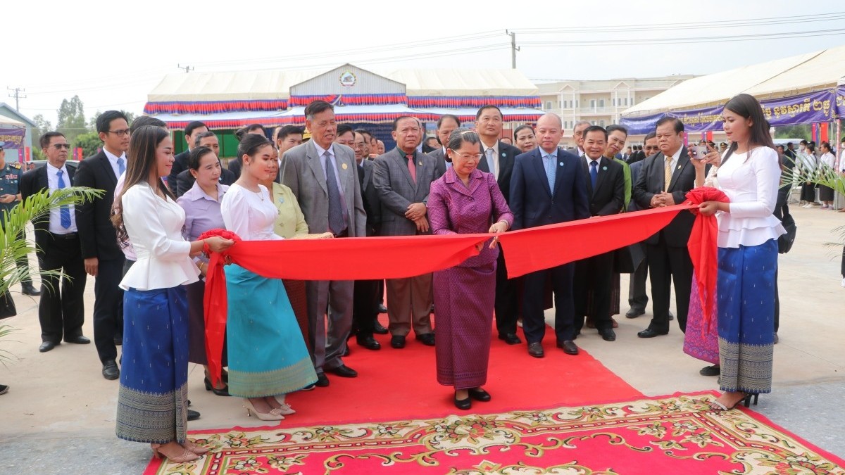 Tượng đài hữu nghị Việt Nam - Campuchia: Tôn vinh tình hữu nghị truyền thống hai nước