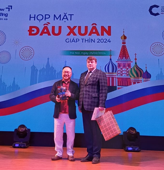 Các chi hội của Hội Hữu nghị Việt - Liên bang Nga gặp gỡ, giao lưu đầu năm Giáp Thìn