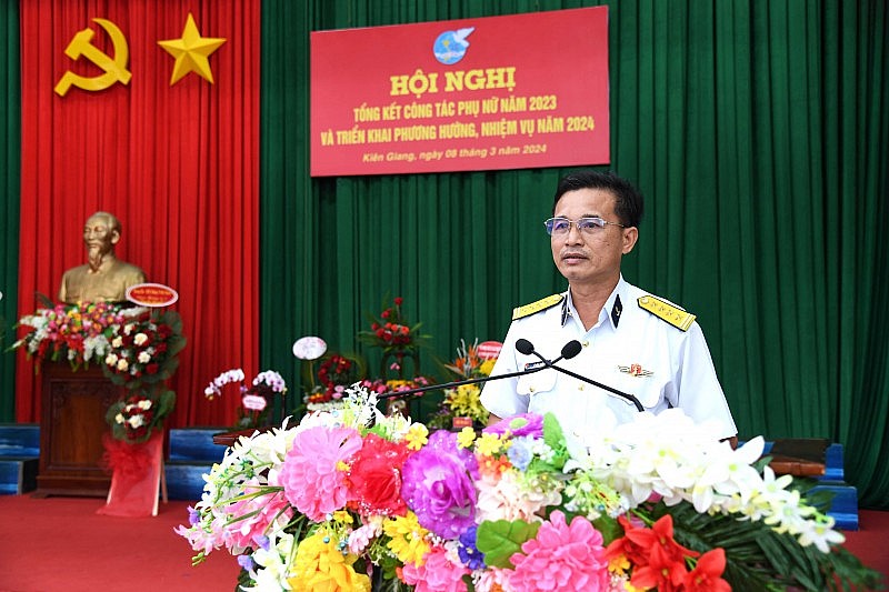 : Đại tá Lê Văn Hưởng phát biểu chỉ đạo tại Hội nghị.
