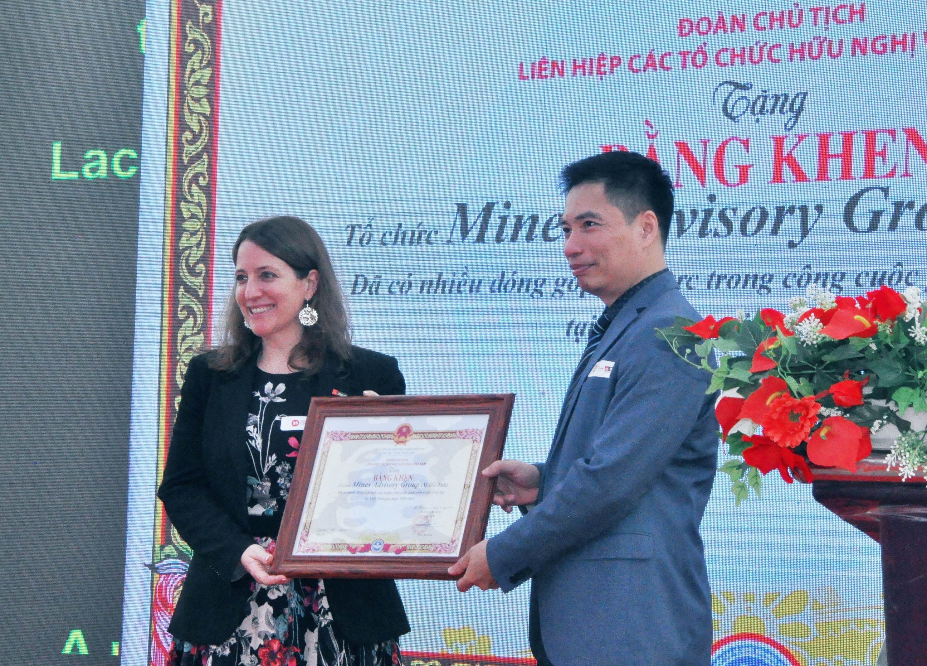 MAG nhận bằng khen vì những nỗ lực rà phá bom mìn tại tỉnh Quảng Trị