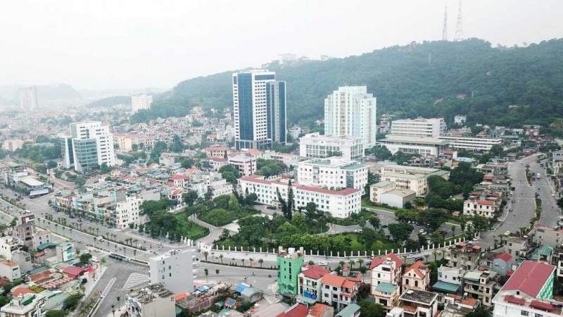 Trung tâm Phục vụ hành chính công tỉnh nằm trong quần thể khối các cơ quan hành chính của tỉnh tại phường Hồng Hà, TP Hạ Long (Ảnh: Quangninh.gov.vn)).