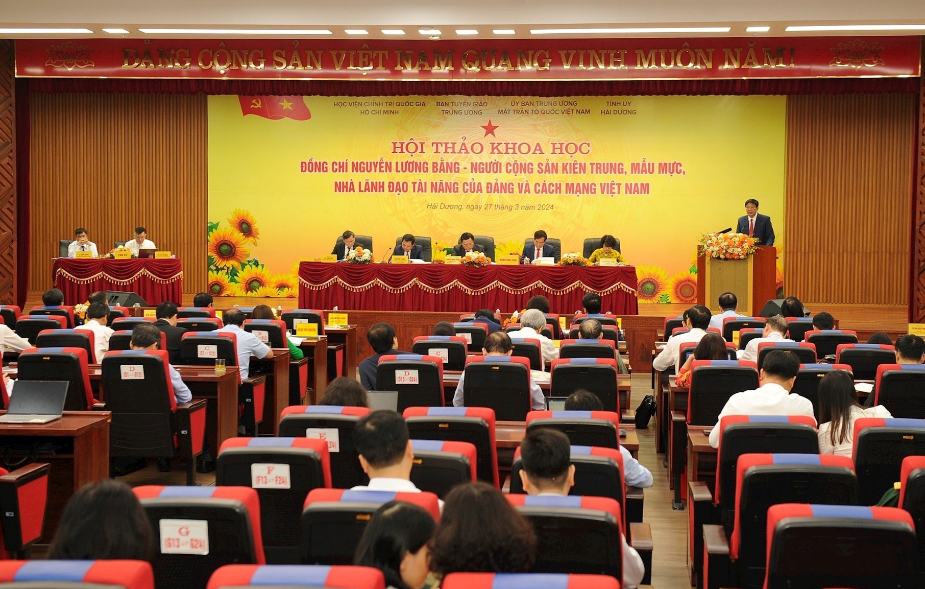 hội thảo khoa học với chủ đề: “Đồng chí Nguyễn Lương Bằng - Người cộng sản kiên trung, mẫu mực, nhà lãnh đạo tài năng của Đảng và cách mạng Việt Nam”