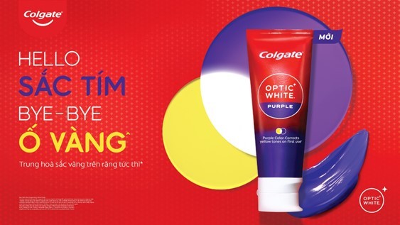 Colgate Optic White Purple màu tím chứa chất làm sáng, mang lại nụ cười rạng rỡ