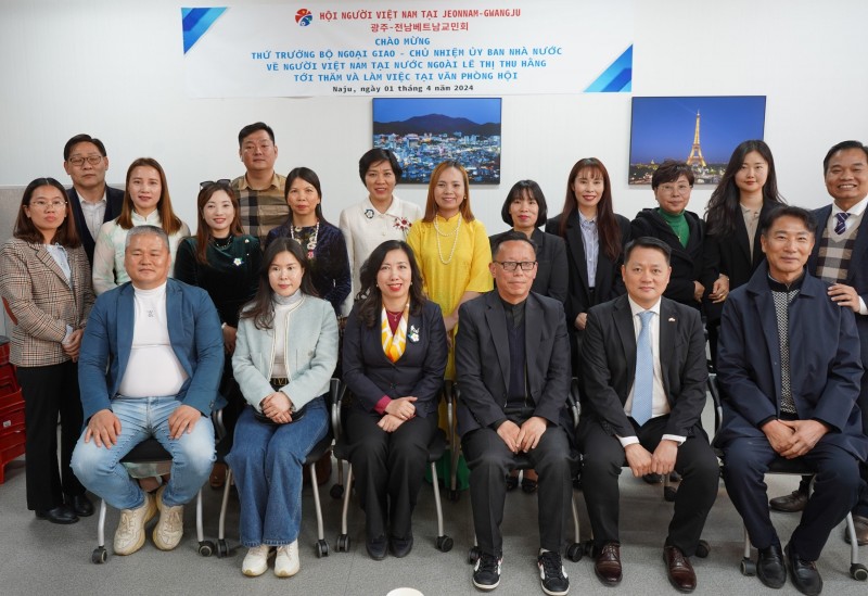 Khai trương Văn phòng Hội người Việt Nam tại Jeonbuk (Hàn Quốc)