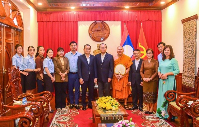 DAFO, Hội hữu nghị Việt Nam - Lào TP Đà Nẵng chúc Tết Tổng Lãnh sự quán Lào