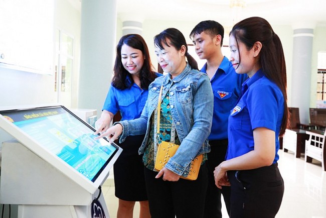 Thuận tiện thực hiện cấp đổi giấy phép lái xe, đăng ký khai sinh, khai tử nhờ liên thông dữ liệu