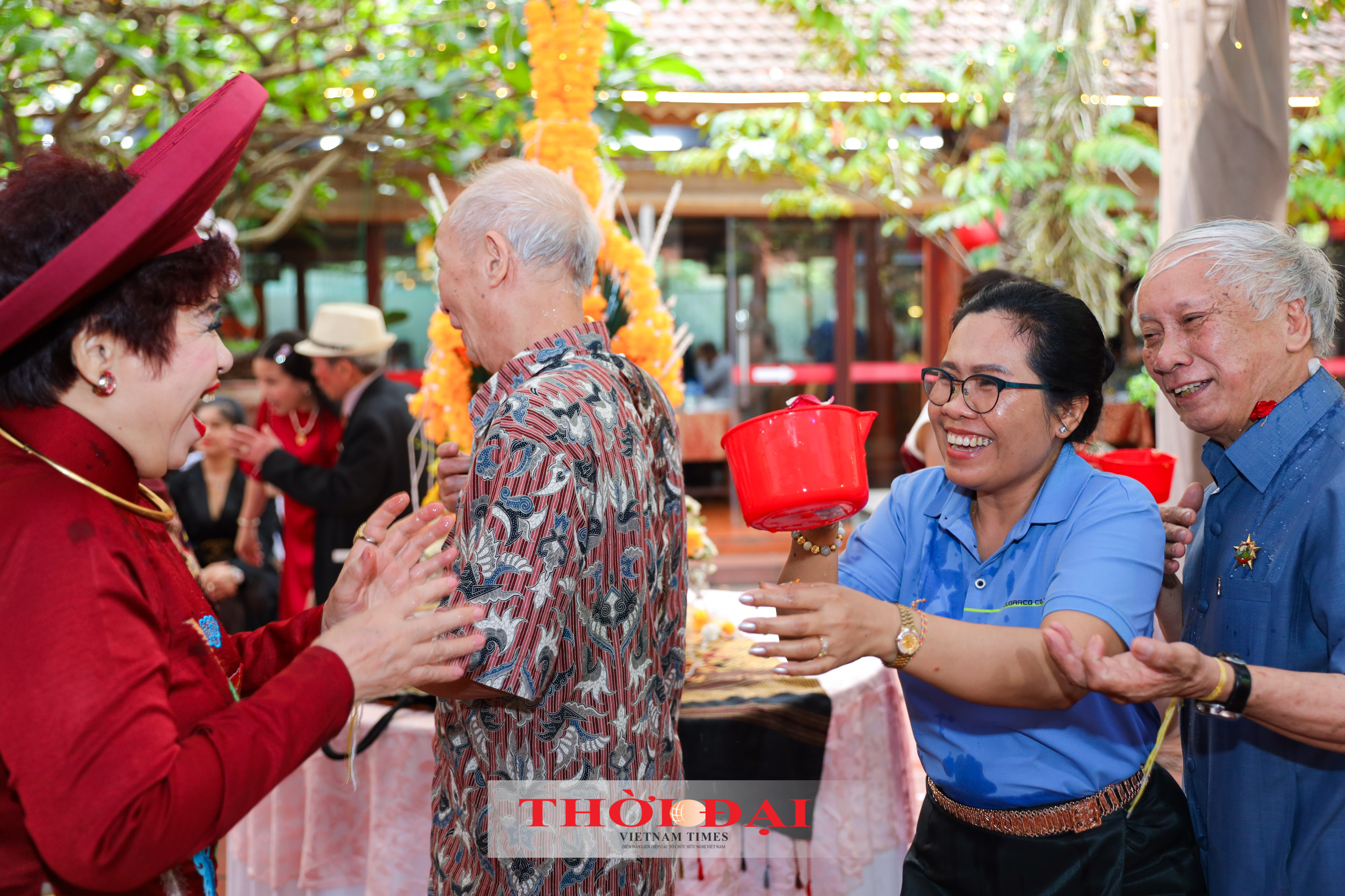 Đón Tết Bunpimay trên đất Việt: hạnh phúc như ở quê nhà