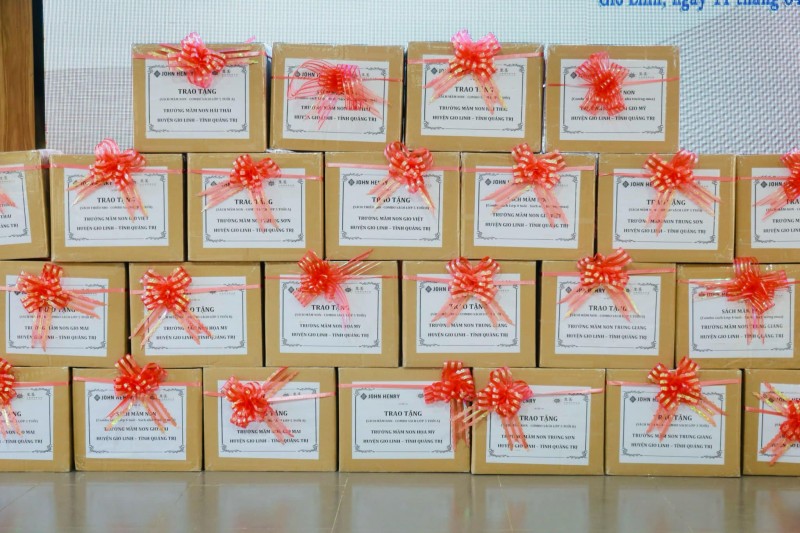 Zhishan Foundation trao tặng hơn 50 tủ sách cho các trường mầm non huyện Đakrong, Gio Linh