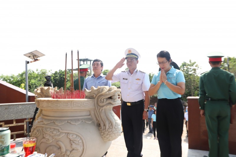 Động viên quân, dân và các lực lượng tại huyện đảo Cồn Cỏ, tỉnh Quảng Trị