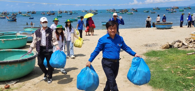 Sôi nổi Hội trại giao lưu sinh viên Việt Nam - Lào - Campuchia năm 2024